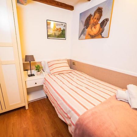 ברצלונה Rustic Poble Sec Apartment מראה חיצוני תמונה